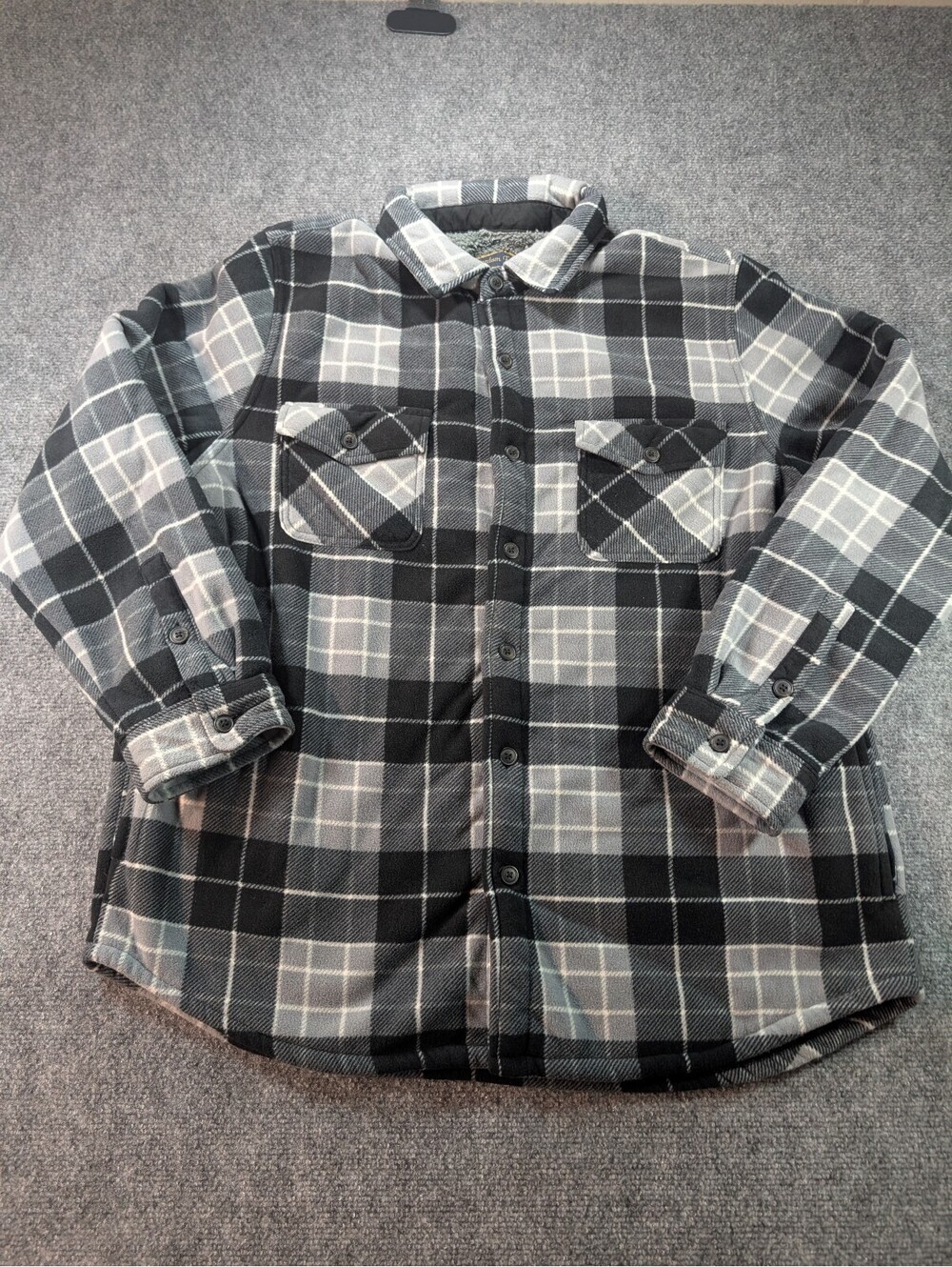 Freedom Foundry Men's XXL Black Gray Plaid Fleece Shirt Jacket Shacket Outdoor